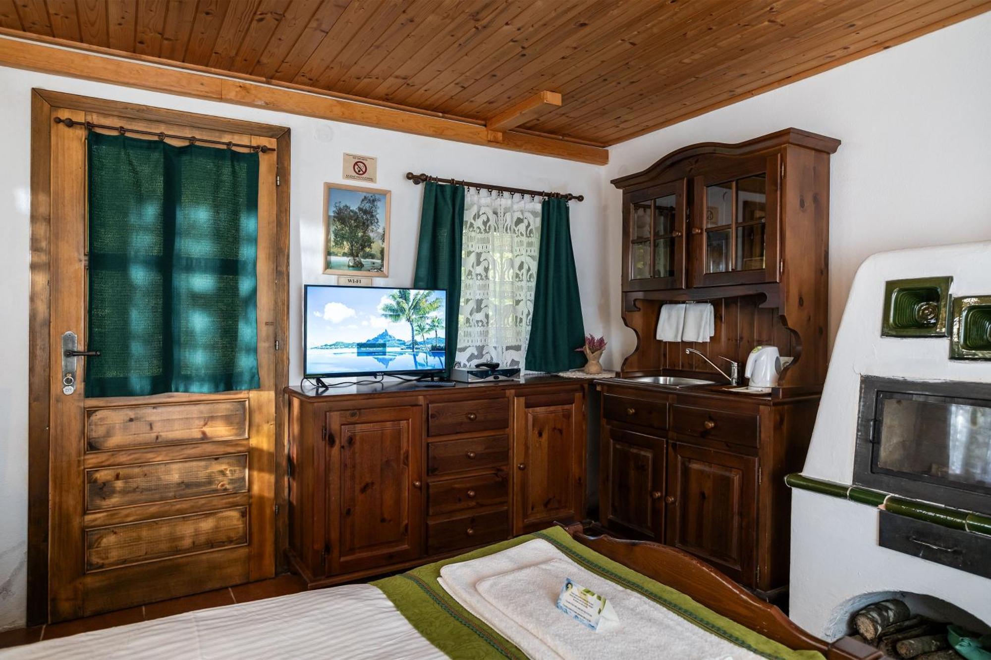 Pristava Lepena Village Экстерьер фото